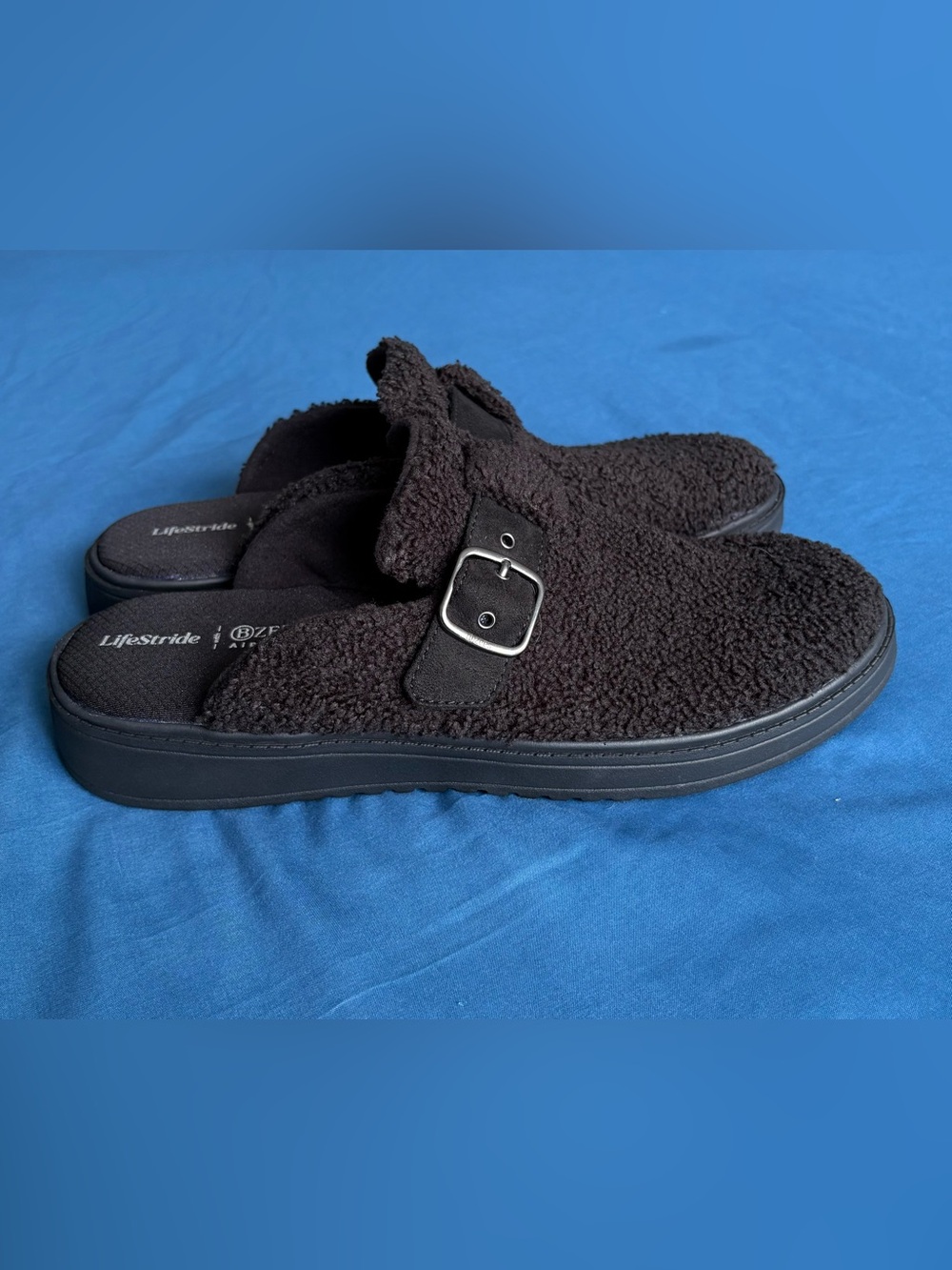 BZEES Vibe Cozy Black Faux Fur Clogs Size 10M NWOT